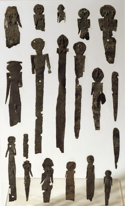 Tafel mit Figuren, aus Lamina (Bronze) von Roman